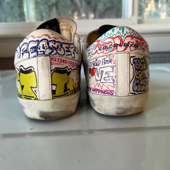 GOLDEN GOOSE Authentic Graffiti-Print Low-Top Sneakers  - In excellent condition - Picture 4 of 9
